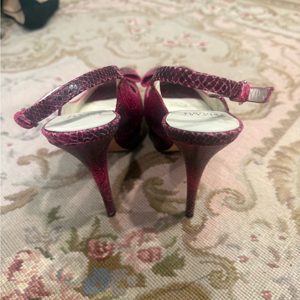 Stuart Weitzman - Picture 3 of 6